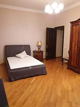 Kirayə verilir 3 otaqlı mənzil 130 m²