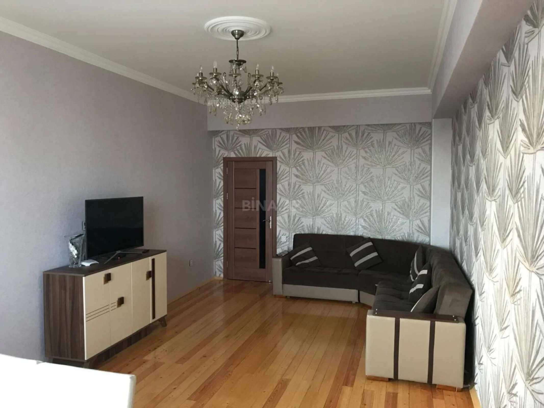 Satılır 2 otaqlı mənzil 74 m²