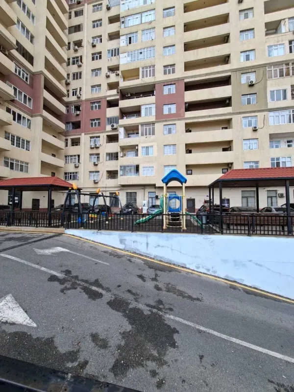 Satılır 2 otaqlı mənzil 74 m²