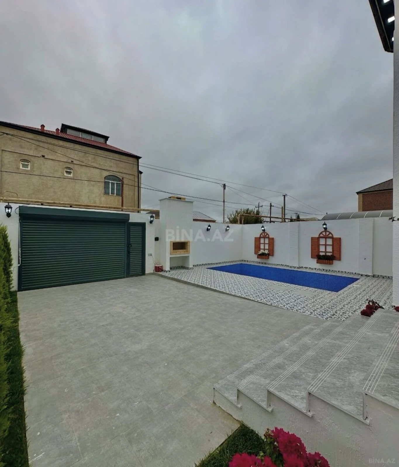 Satılır 5 otaqlı həyət evi 220 m²