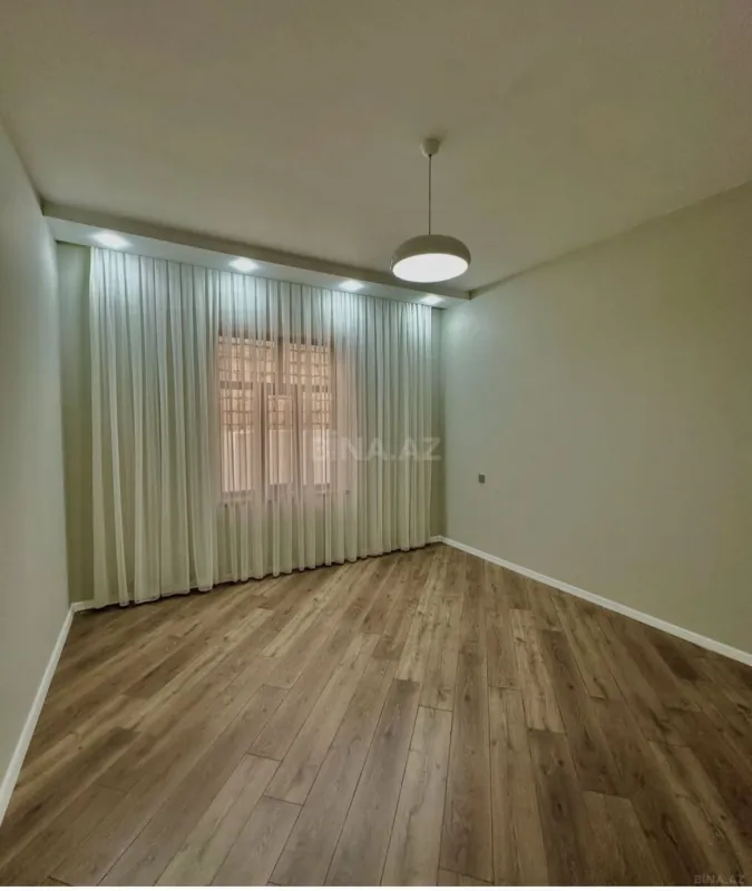 Satılır 5 otaqlı həyət evi 220 m²