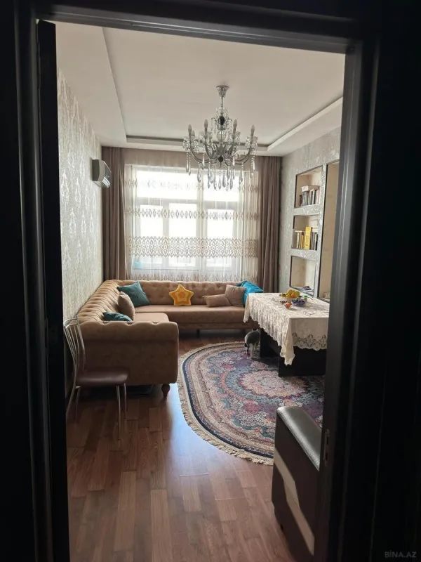Satılır 2 otaqlı mənzil 90 m²