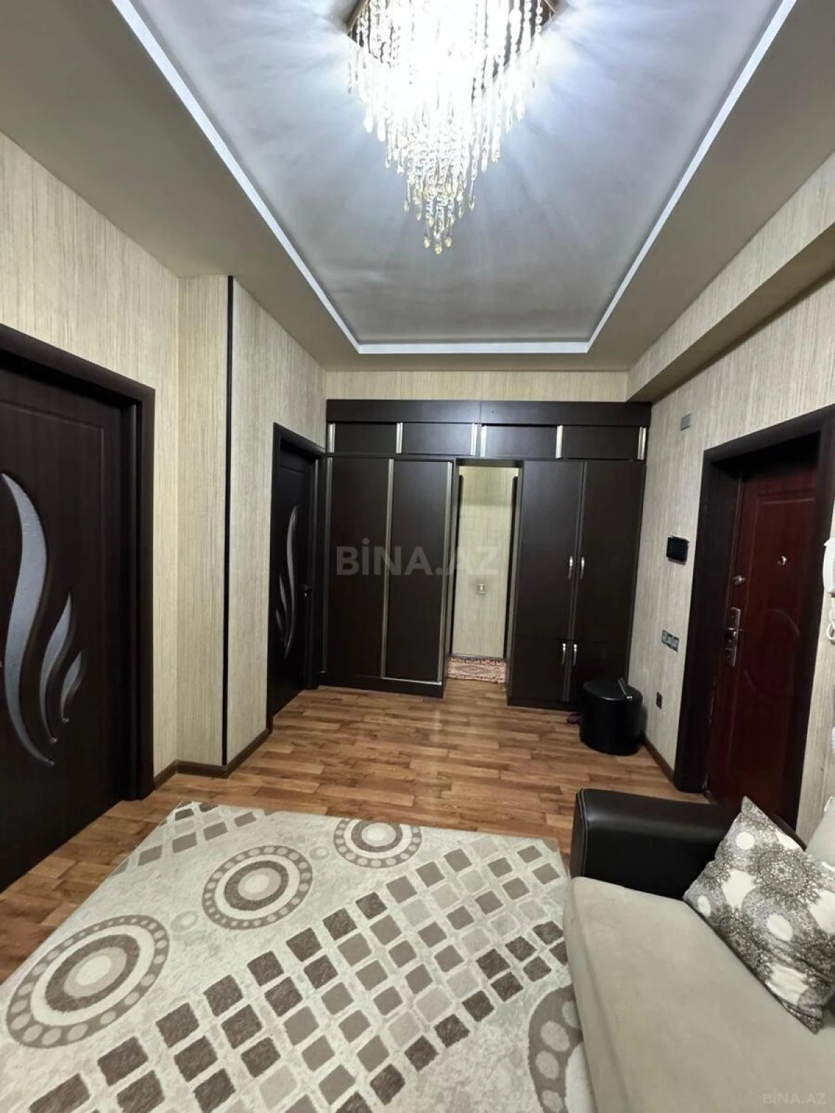 Satılır 2 otaqlı mənzil 90 m²