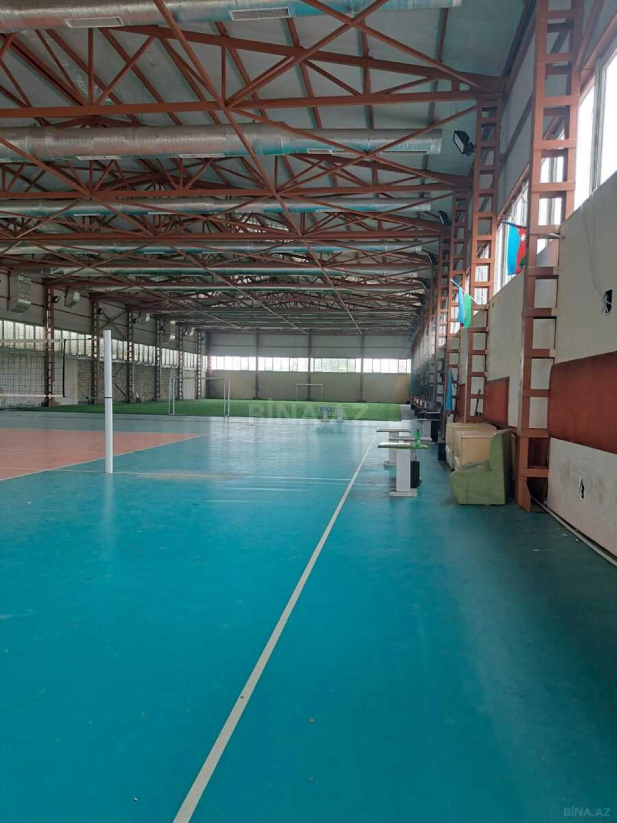 Kirayə verilir obyekt 2500 m²