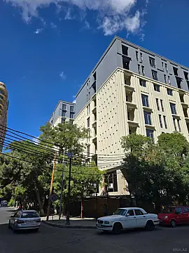 Satılır 4 otaqlı mənzil 234 m²