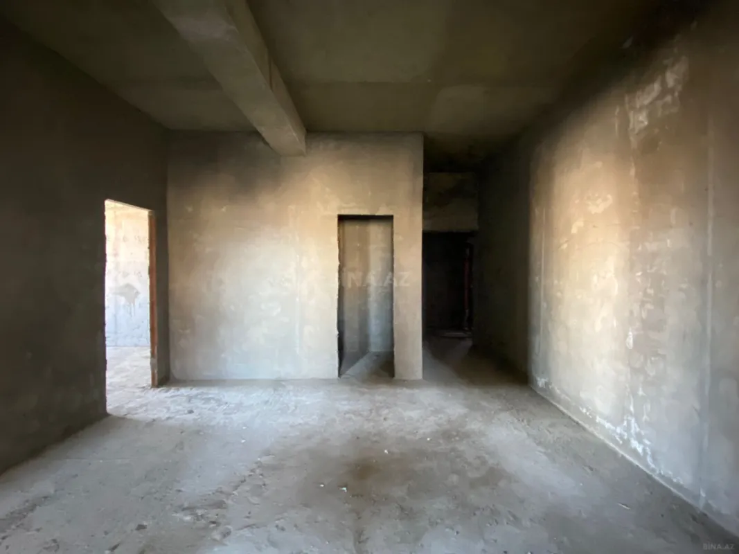 Satılır 4 otaqlı mənzil 234 m²