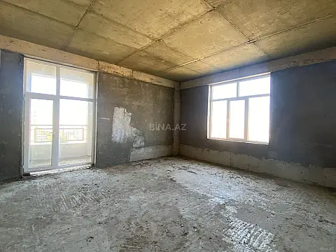 Satılır 4 otaqlı mənzil 234 m²