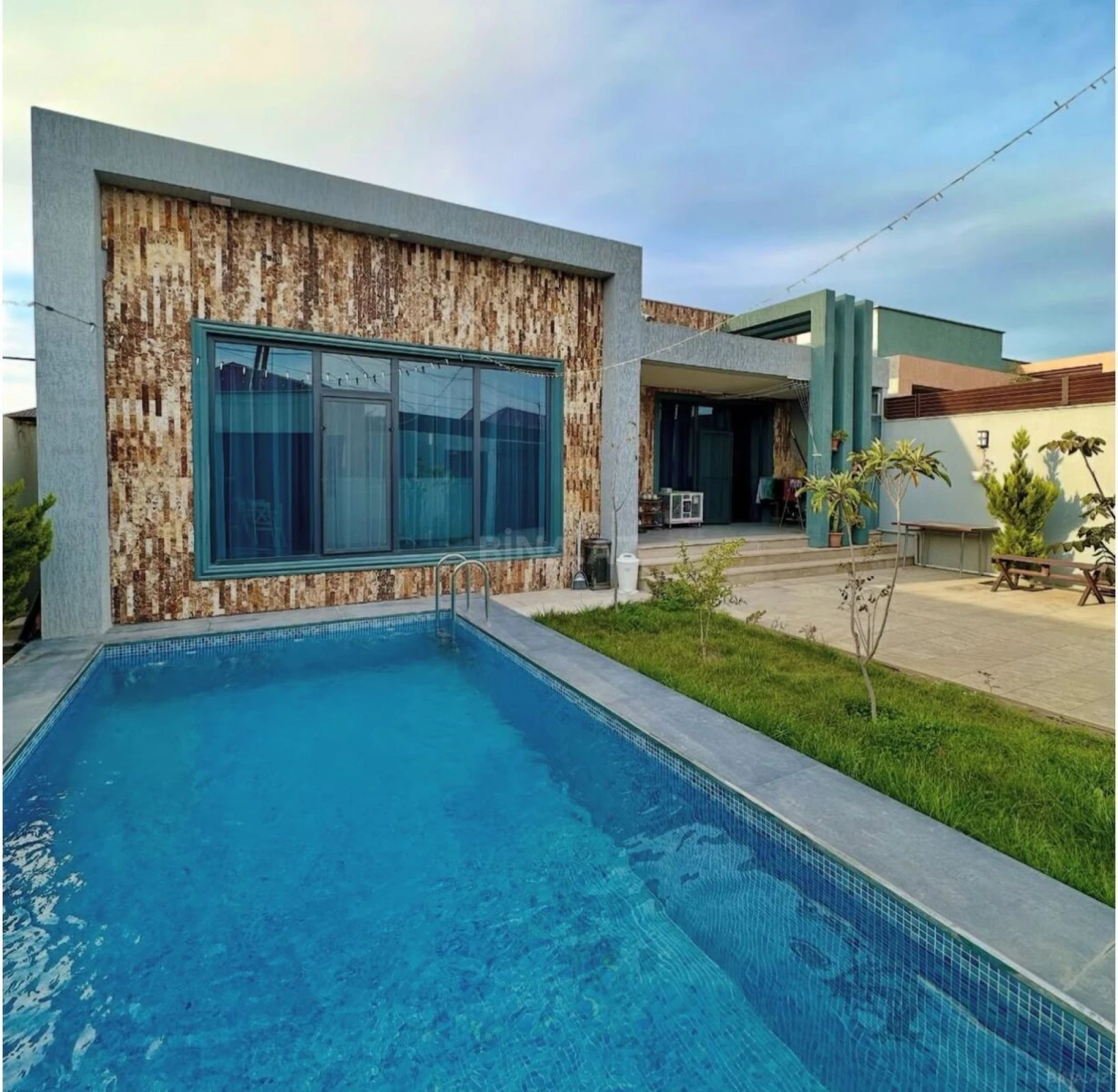 Satılır 4 otaqlı həyət evi 170 m²