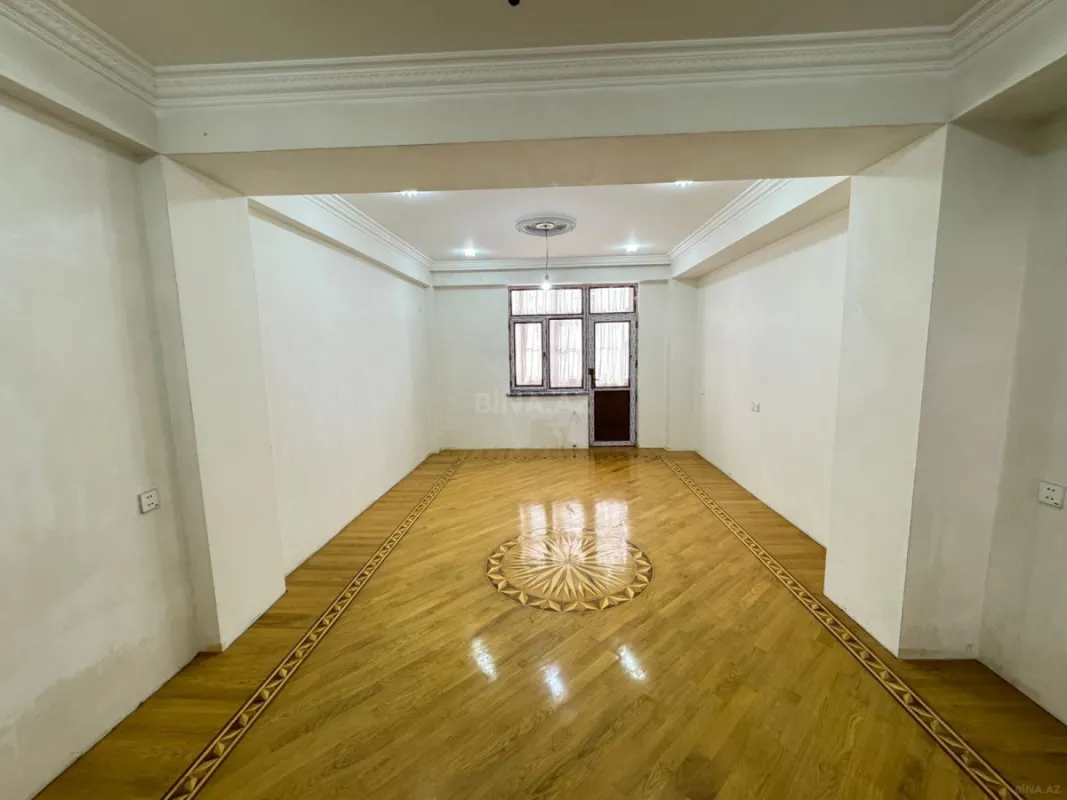 Satılır 3 otaqlı mənzil 120 m²