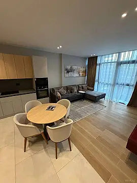 Kirayə verilir 2 otaqlı mənzil 80 m²