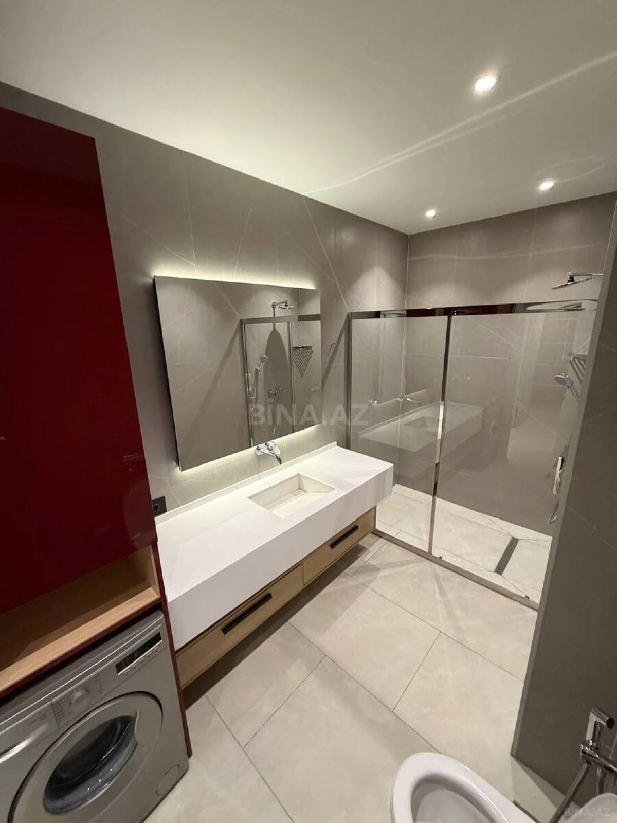 Kirayə verilir 2 otaqlı mənzil 80 m²