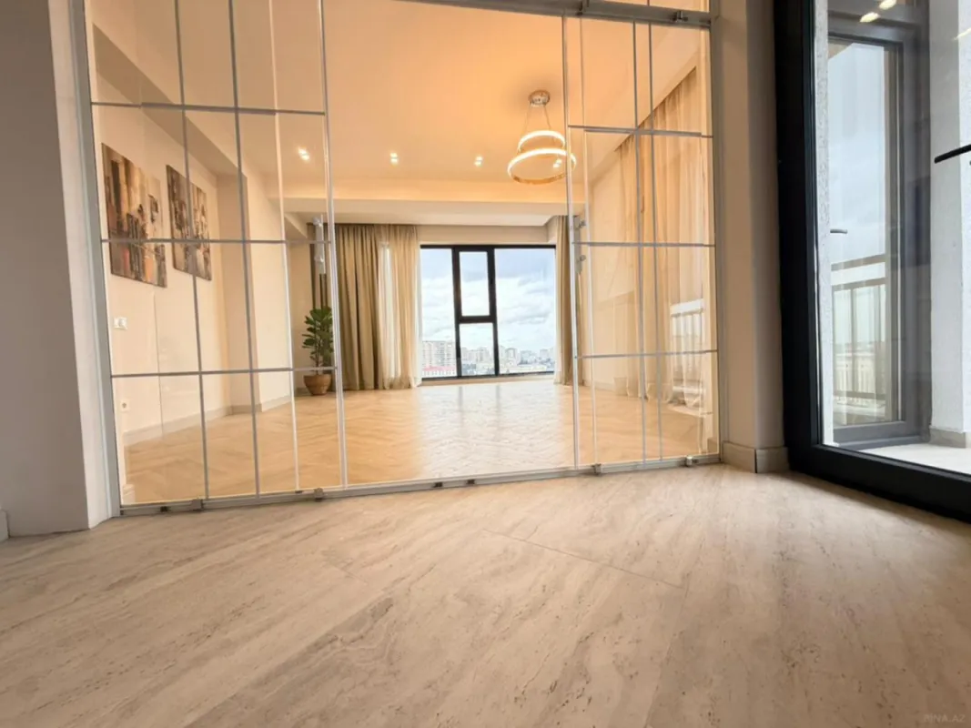 Satılır 2 otaqlı mənzil 76 m²