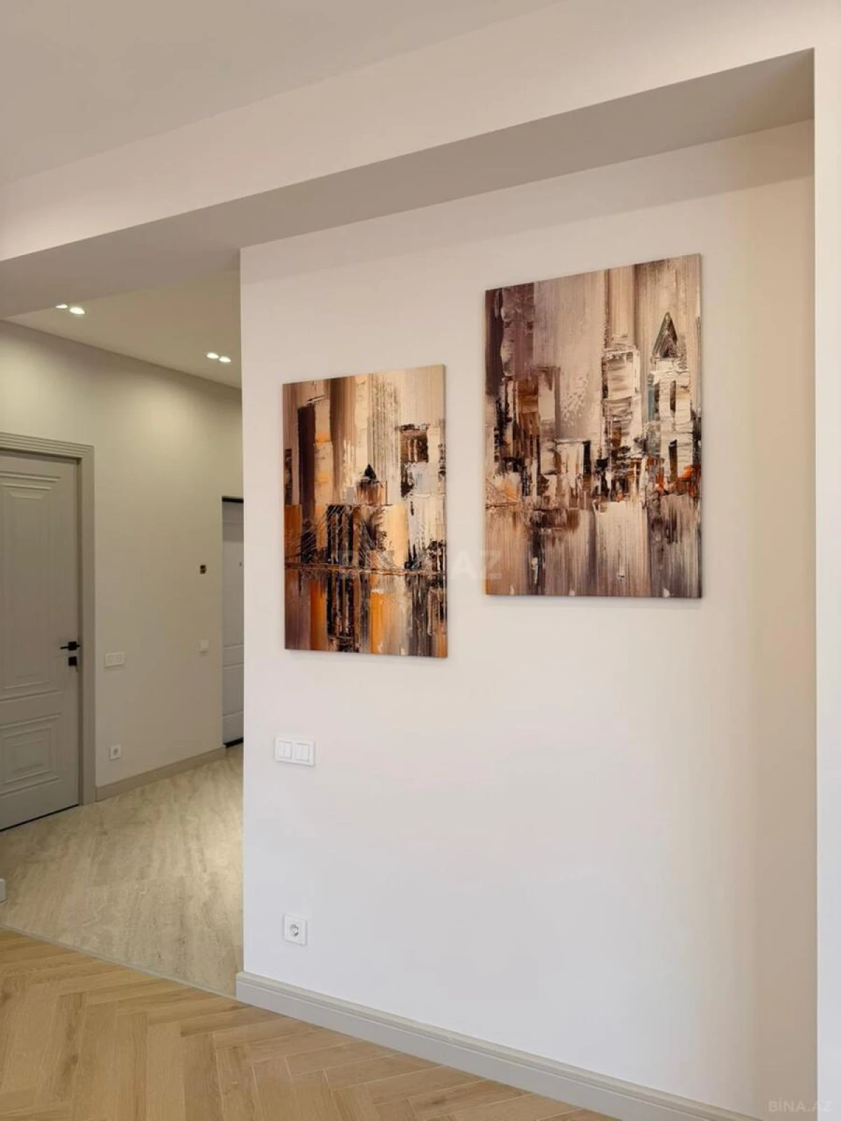 Satılır 2 otaqlı mənzil 76 m²