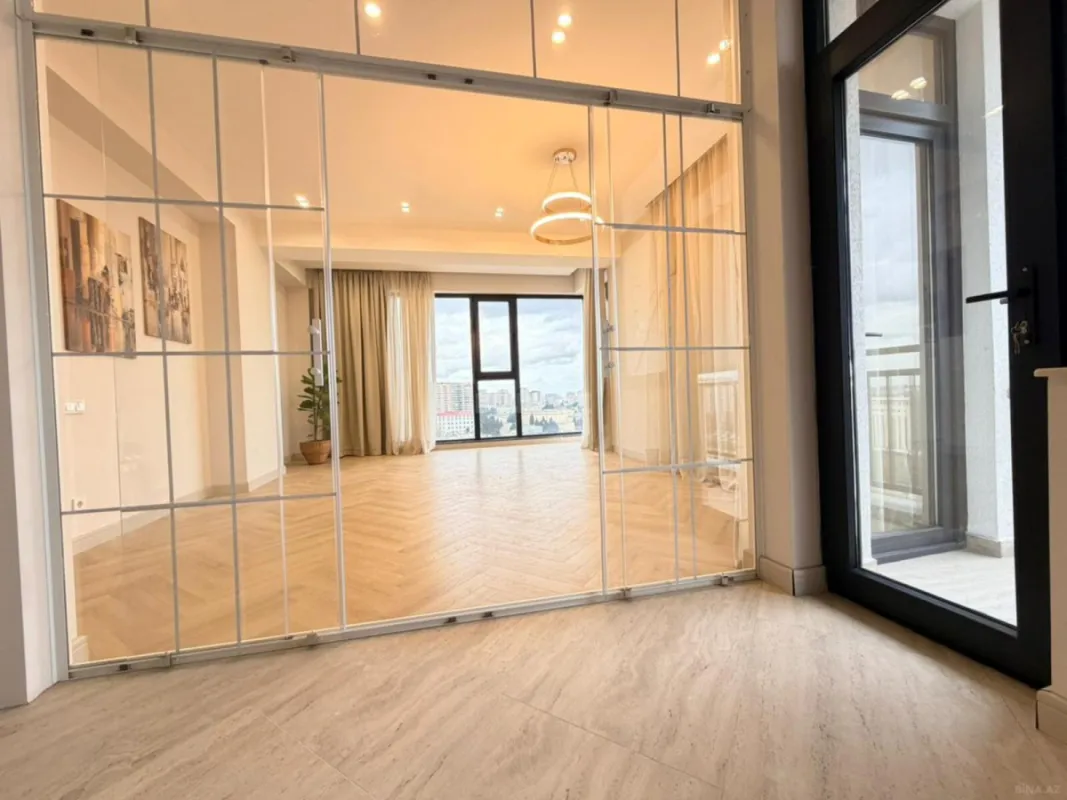 Satılır 2 otaqlı mənzil 76 m²