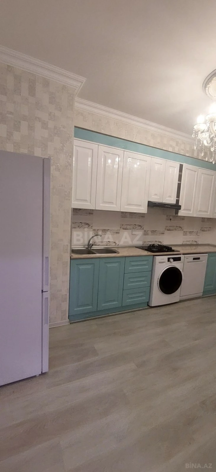 Satılır 12 otaqlı həyət evi 400 m²