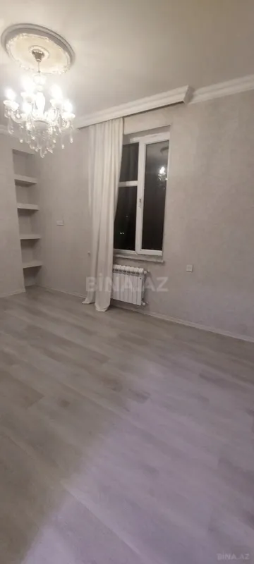 Satılır 12 otaqlı həyət evi 400 m²