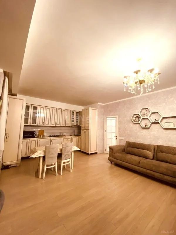 Satılır 3 otaqlı mənzil 115 m²