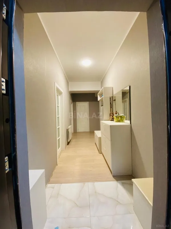 Satılır 3 otaqlı mənzil 115 m²