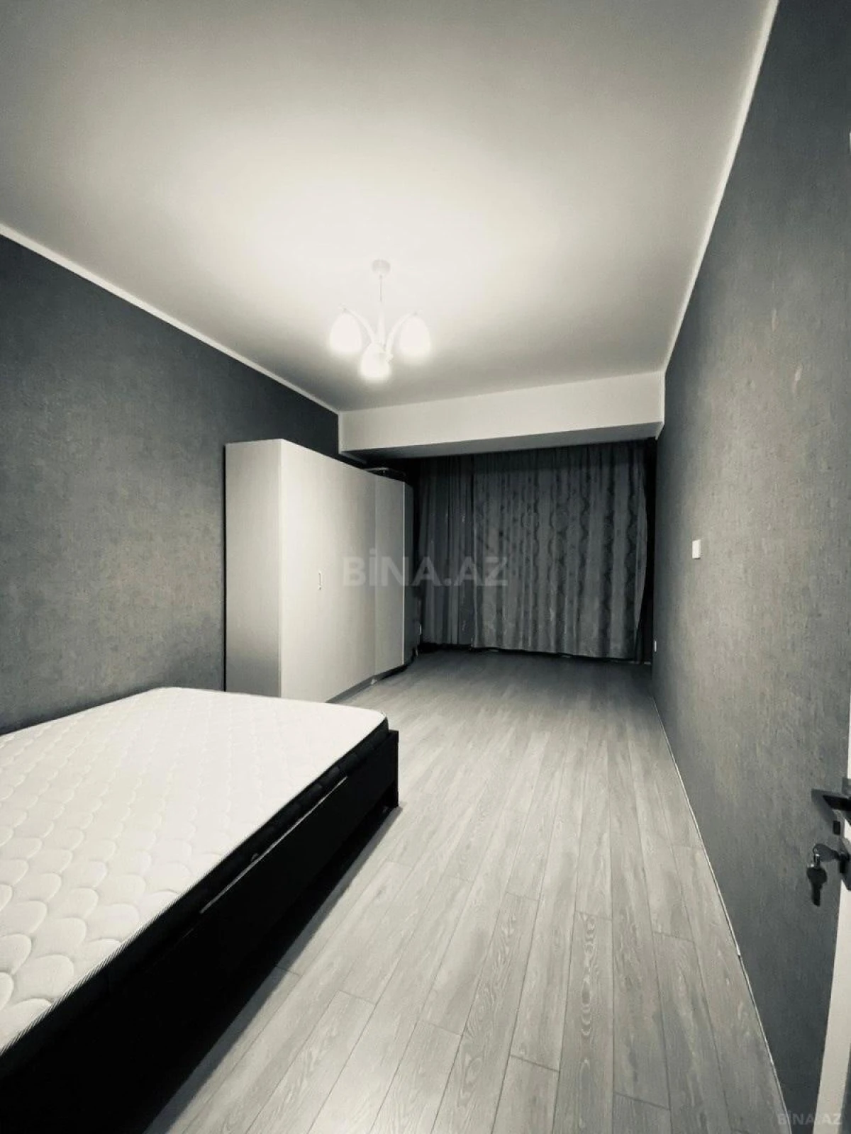 Satılır 3 otaqlı mənzil 115 m²