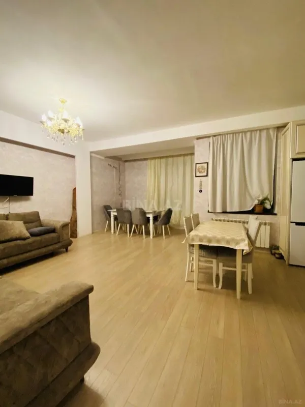 Satılır 3 otaqlı mənzil 115 m²