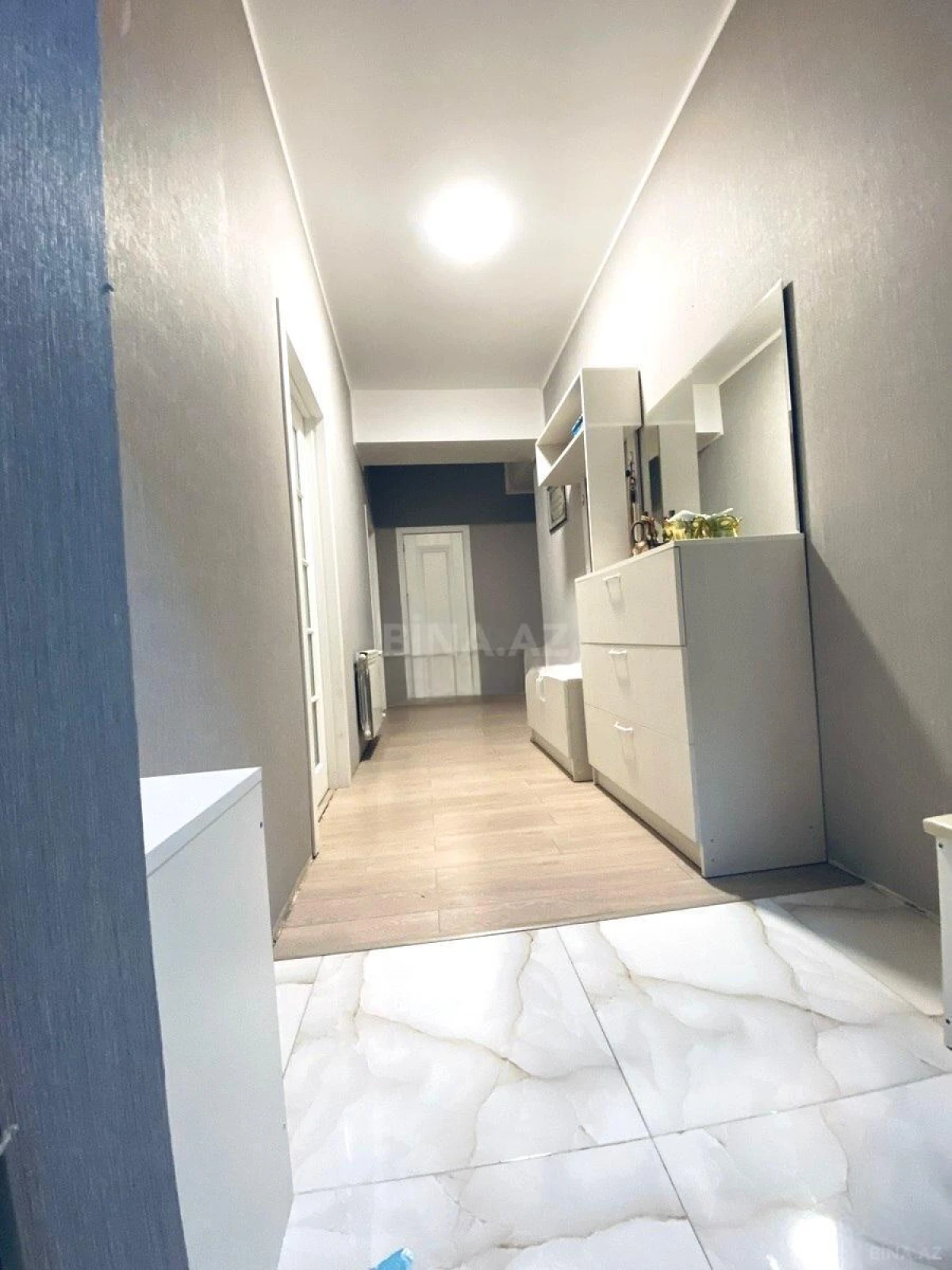 Satılır 3 otaqlı mənzil 115 m²
