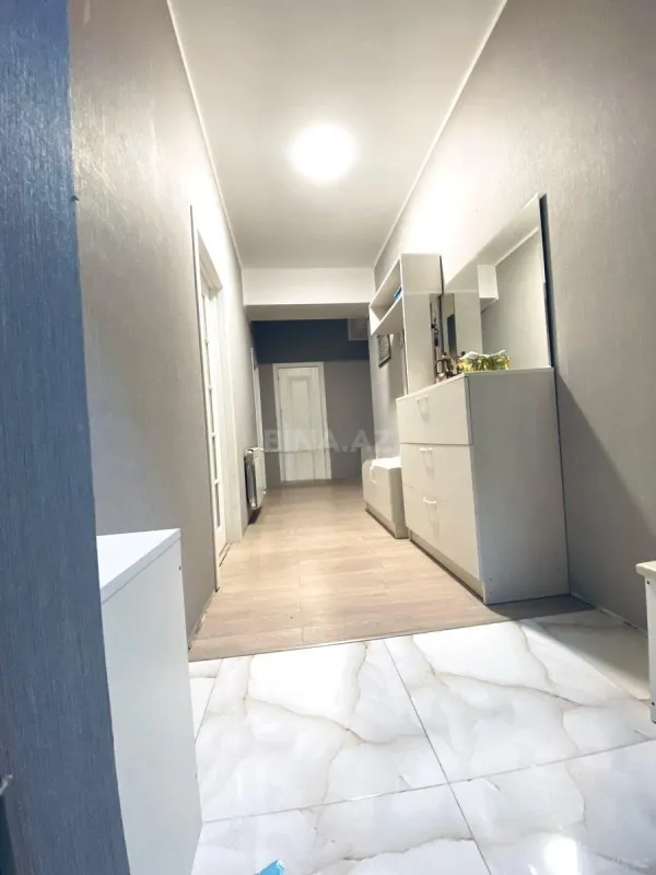 Satılır 3 otaqlı mənzil 115 m²