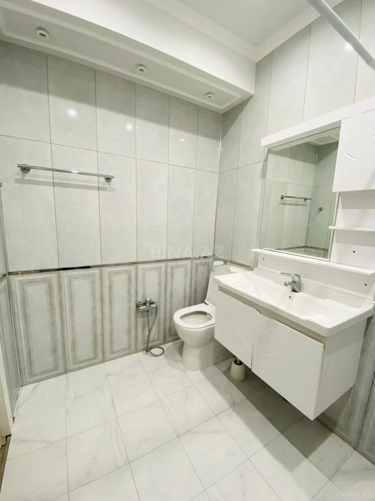 Satılır 3 otaqlı mənzil 115 m²