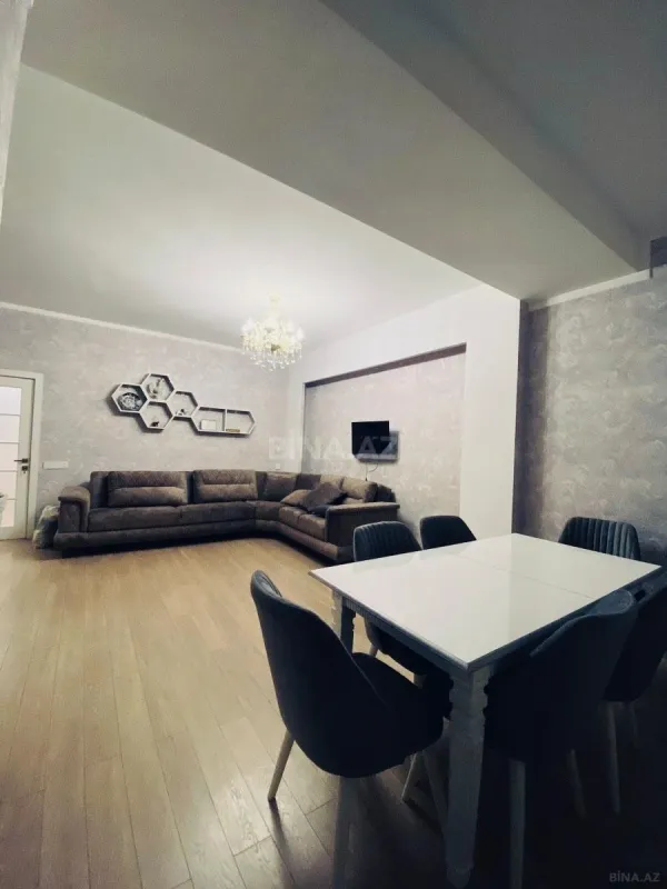 Satılır 3 otaqlı mənzil 115 m²