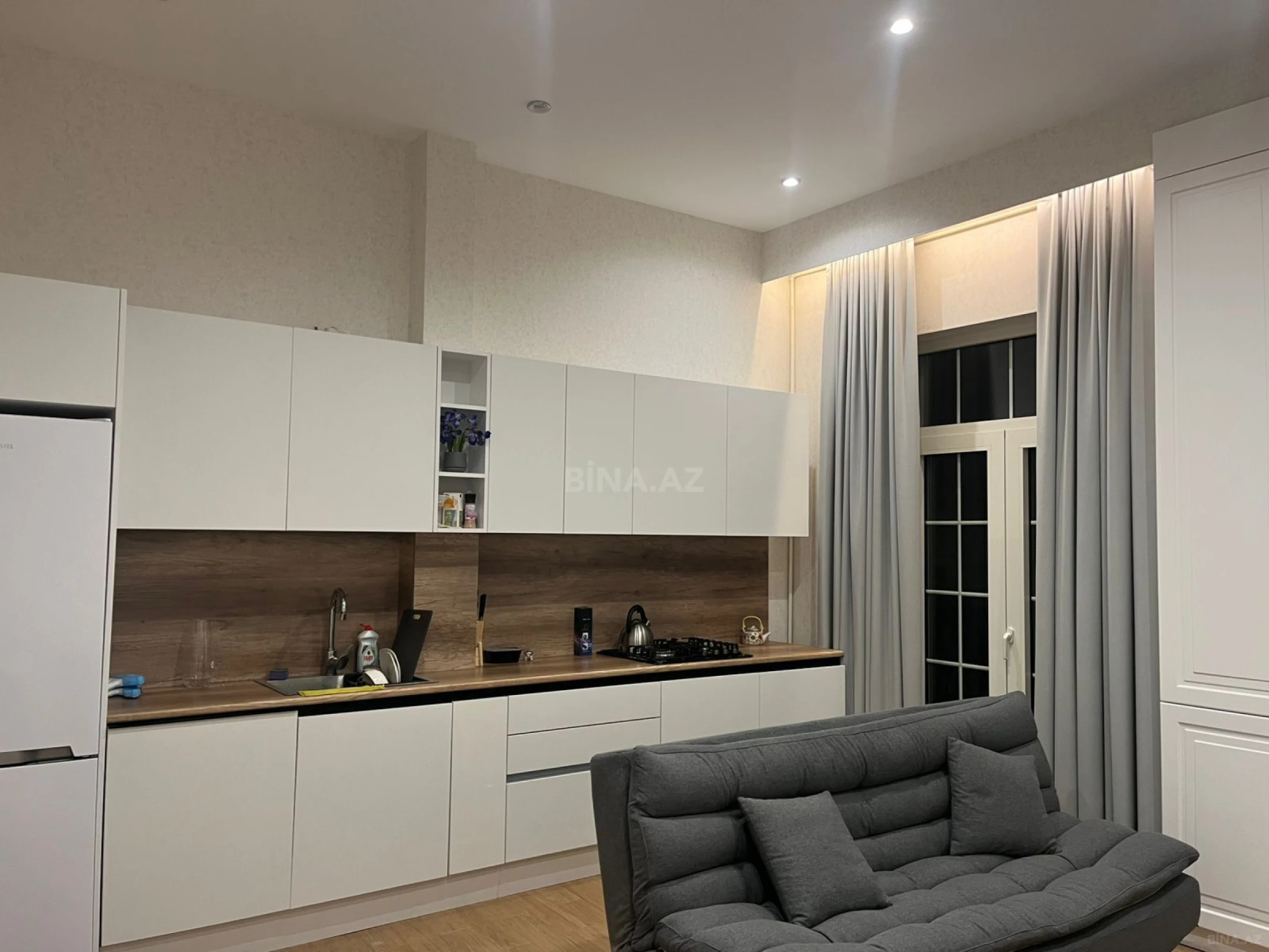 Kirayə verilir 2 otaqlı mənzil 50 m²