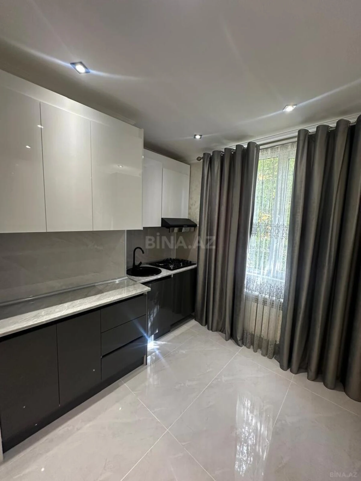 Satılır 3 otaqlı mənzil 60 m²