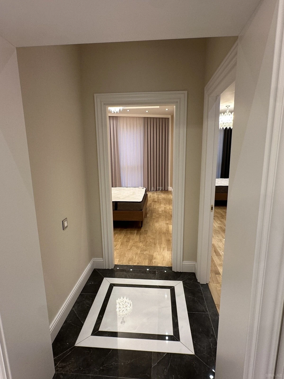 Kirayə verilir 4 otaqlı mənzil 180 m²