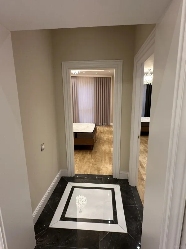 Kirayə verilir 4 otaqlı mənzil 180 m²