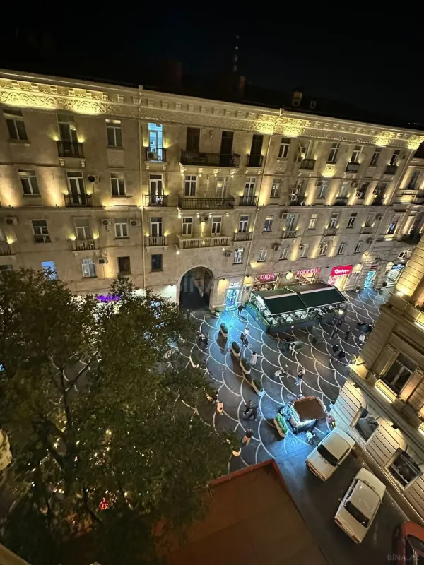 Kirayə verilir 2 otaqlı mənzil 80 m²