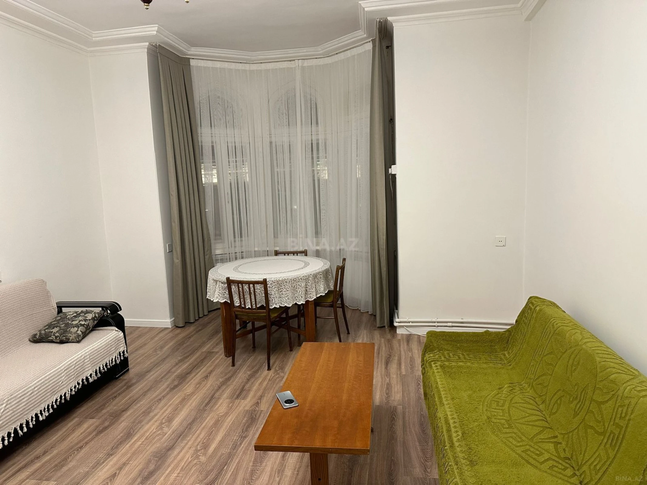 Kirayə verilir 2 otaqlı mənzil 80 m²