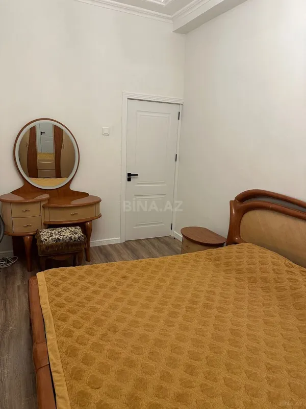 Kirayə verilir 2 otaqlı mənzil 80 m²
