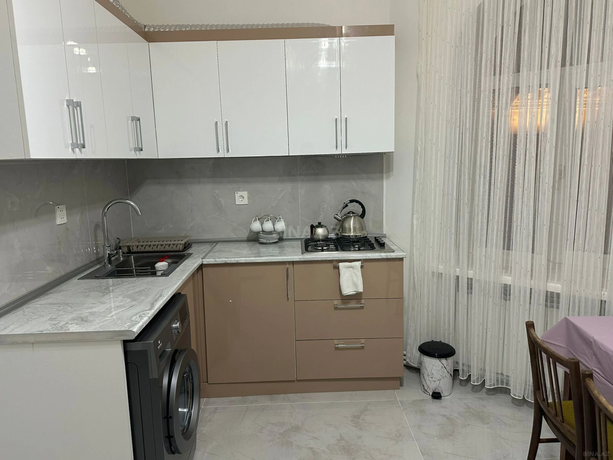 Kirayə verilir 2 otaqlı mənzil 80 m²