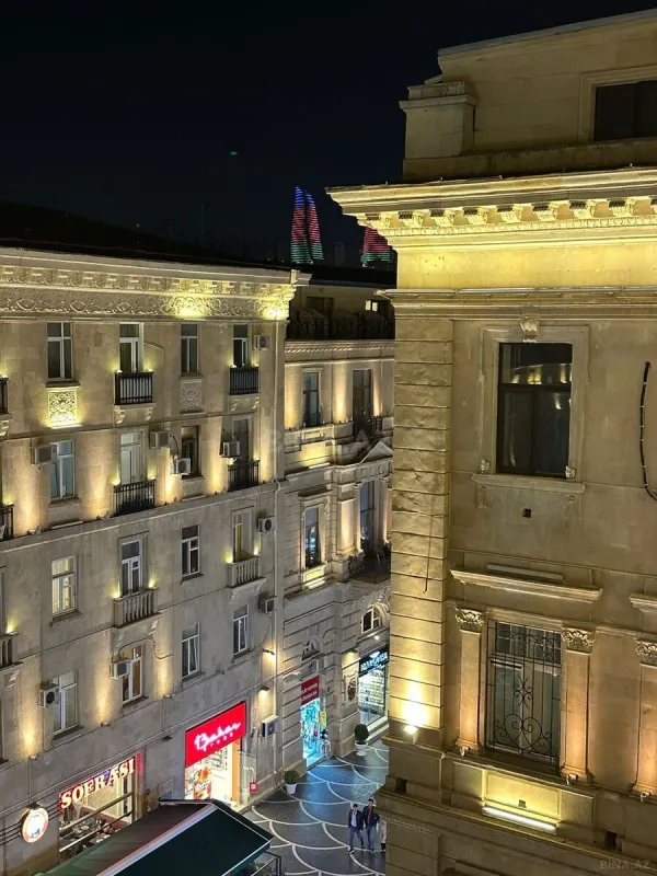 Kirayə verilir 2 otaqlı mənzil 80 m²