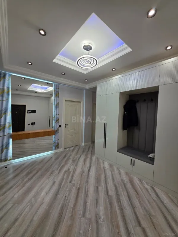 Satılır 3 otaqlı mənzil 98 m²