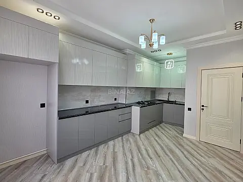Satılır 3 otaqlı mənzil 98 m²