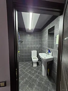 Kirayə verilir 1 otaqlı ofis 30 m²