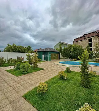 Satılır 6 otaqlı həyət evi 210 m²