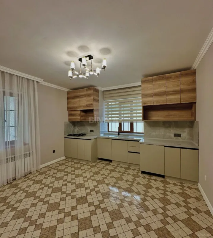 Satılır 6 otaqlı həyət evi 210 m²