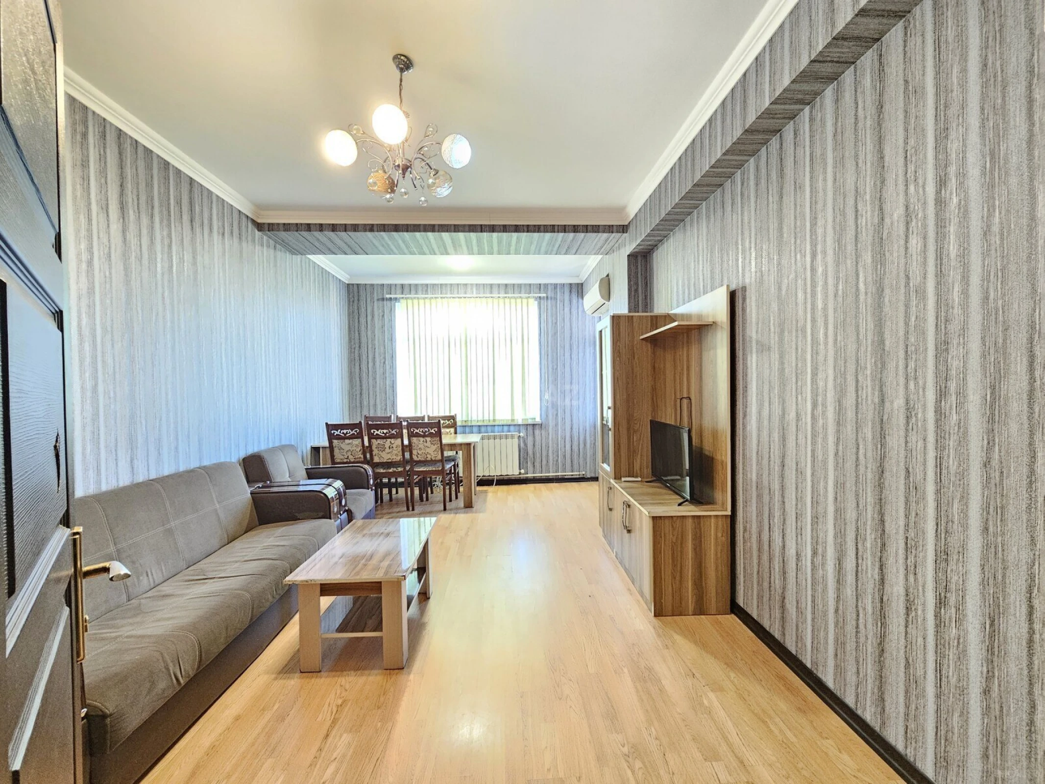 Satılır 2 otaqlı mənzil 57 m²