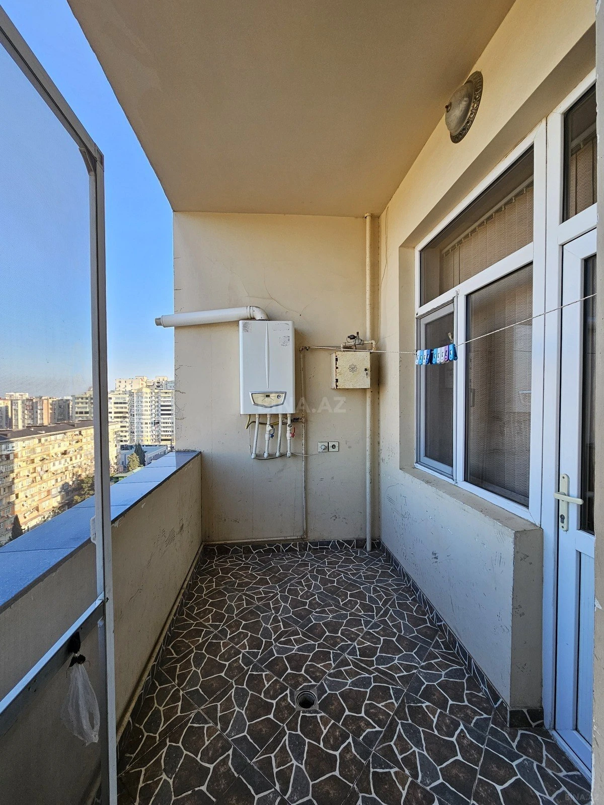 Satılır 2 otaqlı mənzil 57 m²