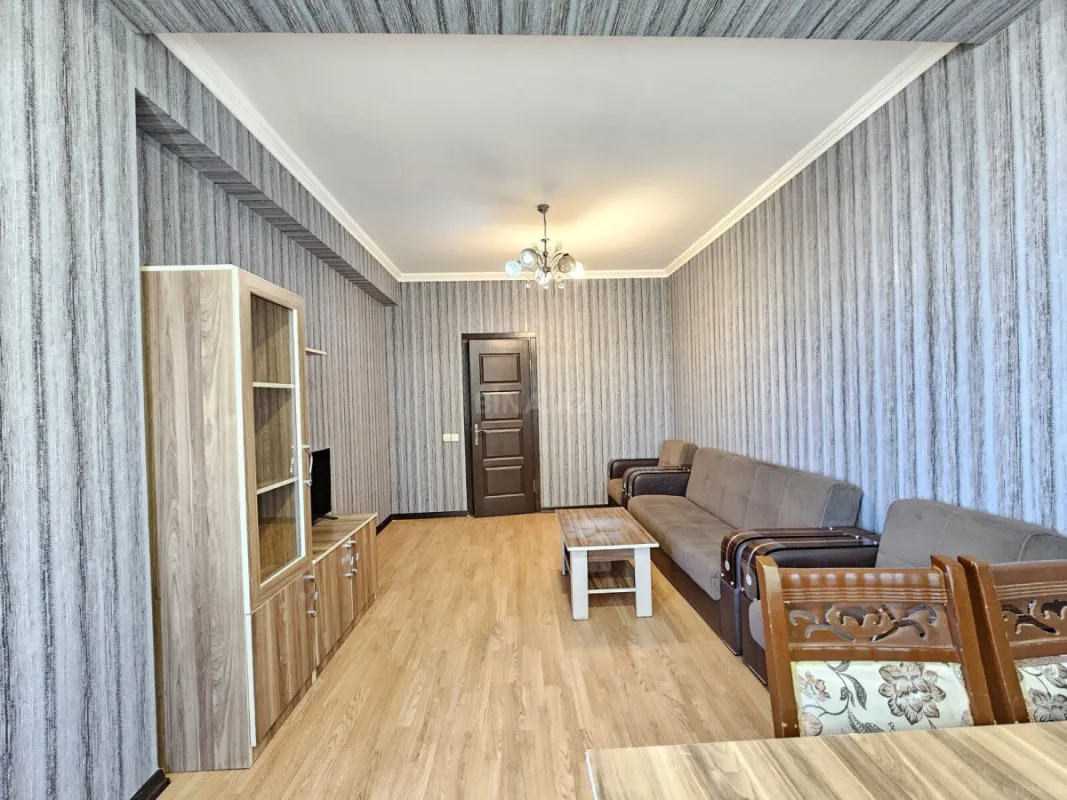 Satılır 2 otaqlı mənzil 57 m²