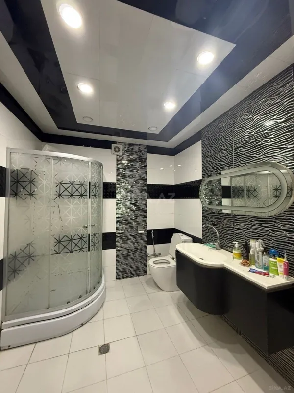 Satılır 3 otaqlı mənzil 140 m²