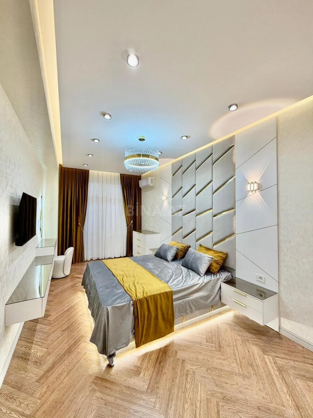 Satılır 3 otaqlı mənzil 108 m²
