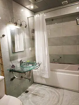 Kirayə verilir 3 otaqlı mənzil 120 m²