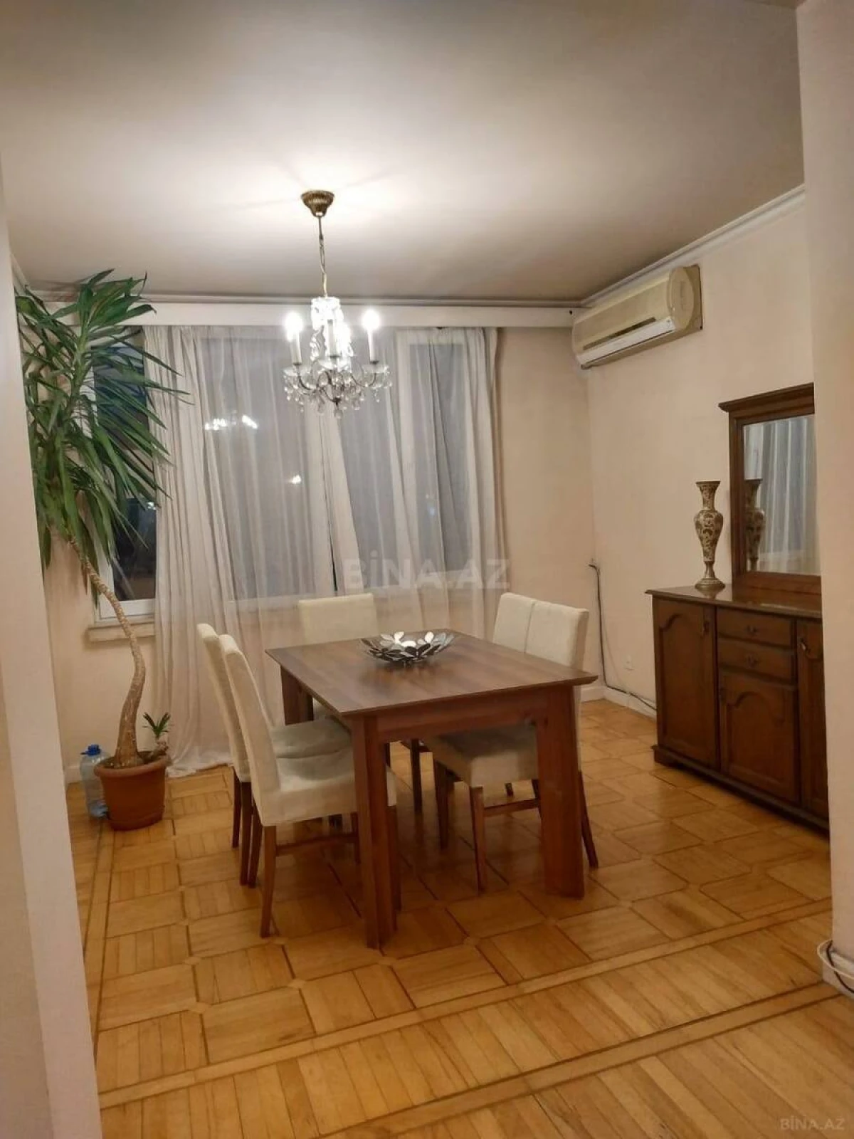 Kirayə verilir 3 otaqlı mənzil 120 m²
