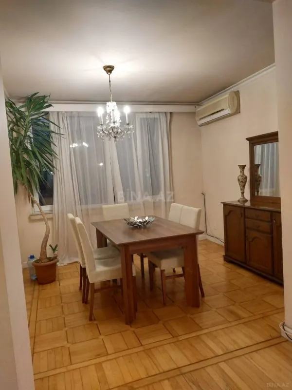 Kirayə verilir 3 otaqlı mənzil 120 m²